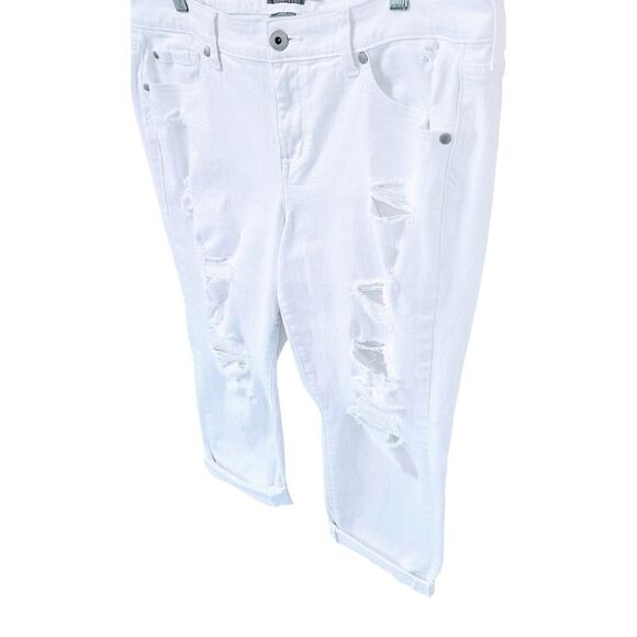 TORRID PLUS Size White Distressed Cropped Vintage Boyfriend Jeans Plus Size 18 - Picture 3 of 16